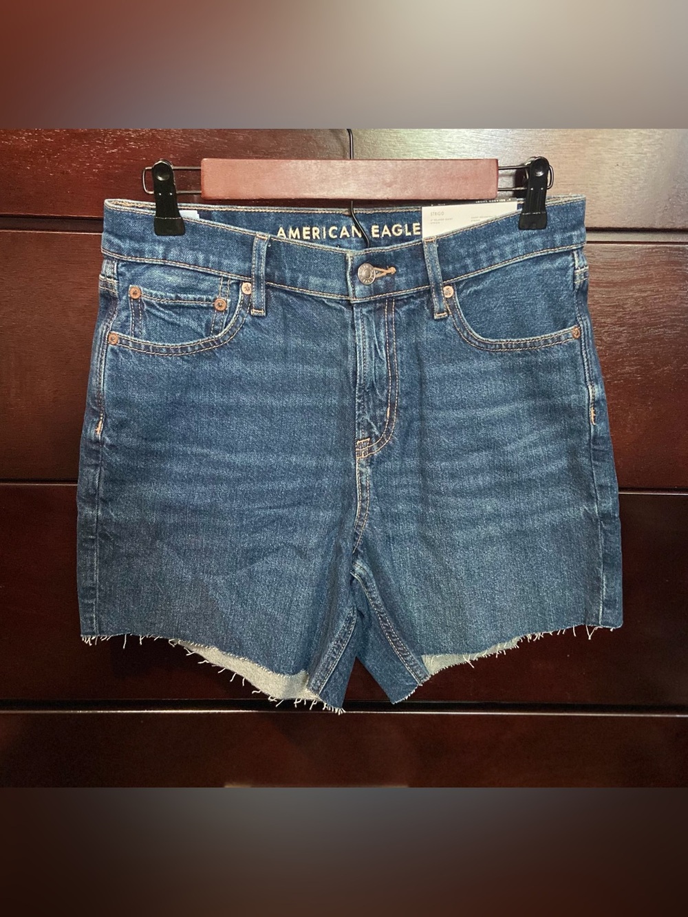 American Eagle Strigid Super High-Waisted 6" Relaxed Denim Short